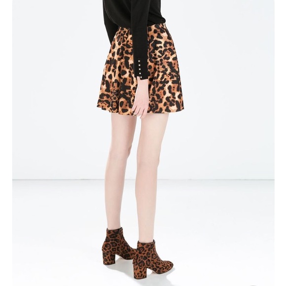 Zara Dresses & Skirts - Zara Mini Skirt with Flounce